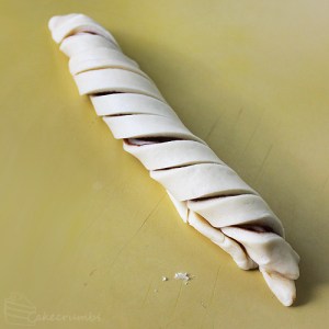 Cakecrumbs Cinnamon Knots