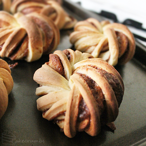 Cakecrumbs Cinnamon Knots