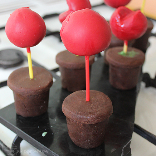 Cakecrumbs Piranha Plant Pops