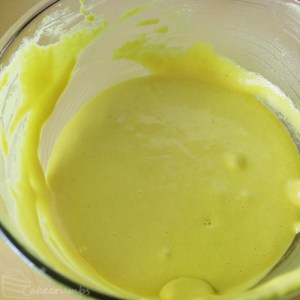 Cakecrumbs' Honey Bee Macarons