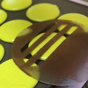 Cakecrumbs' Honey Bee Macarons