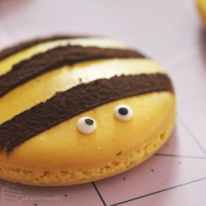 Cakecrumbs' Honey Bee Macarons