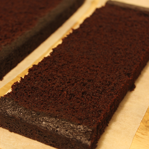 Cakecrumbs' Choc Banana Vertical Layer Cake 01