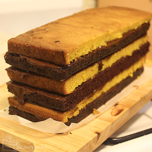 Cakecrumbs' Choc Banana Vertical Layer Cake 04
