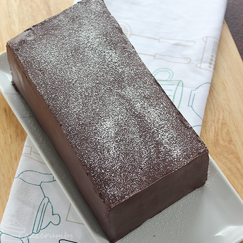 Cakecrumbs' Choc Banana Vertical Layer Cake 07