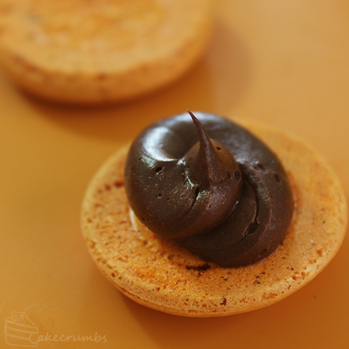 Cakecrumbs' Spiced Pumpkin Macarons 10