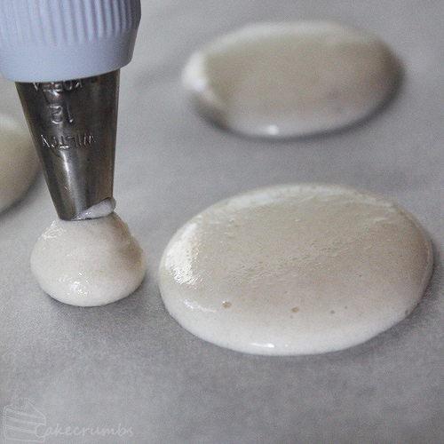 Cakecrumbs' Christmas Macarons 03