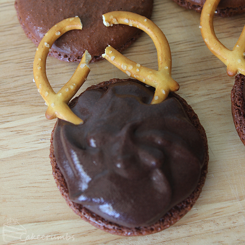 Cakecrumbs' Christmas Macarons 09