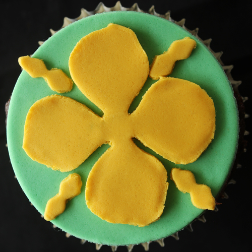 Cakecrumbs' Game of Thrones sigil cupcakes 13