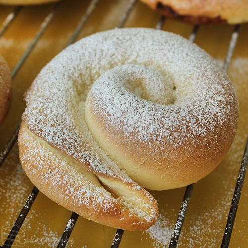 Cakecrumbs' Chimney Cake 22